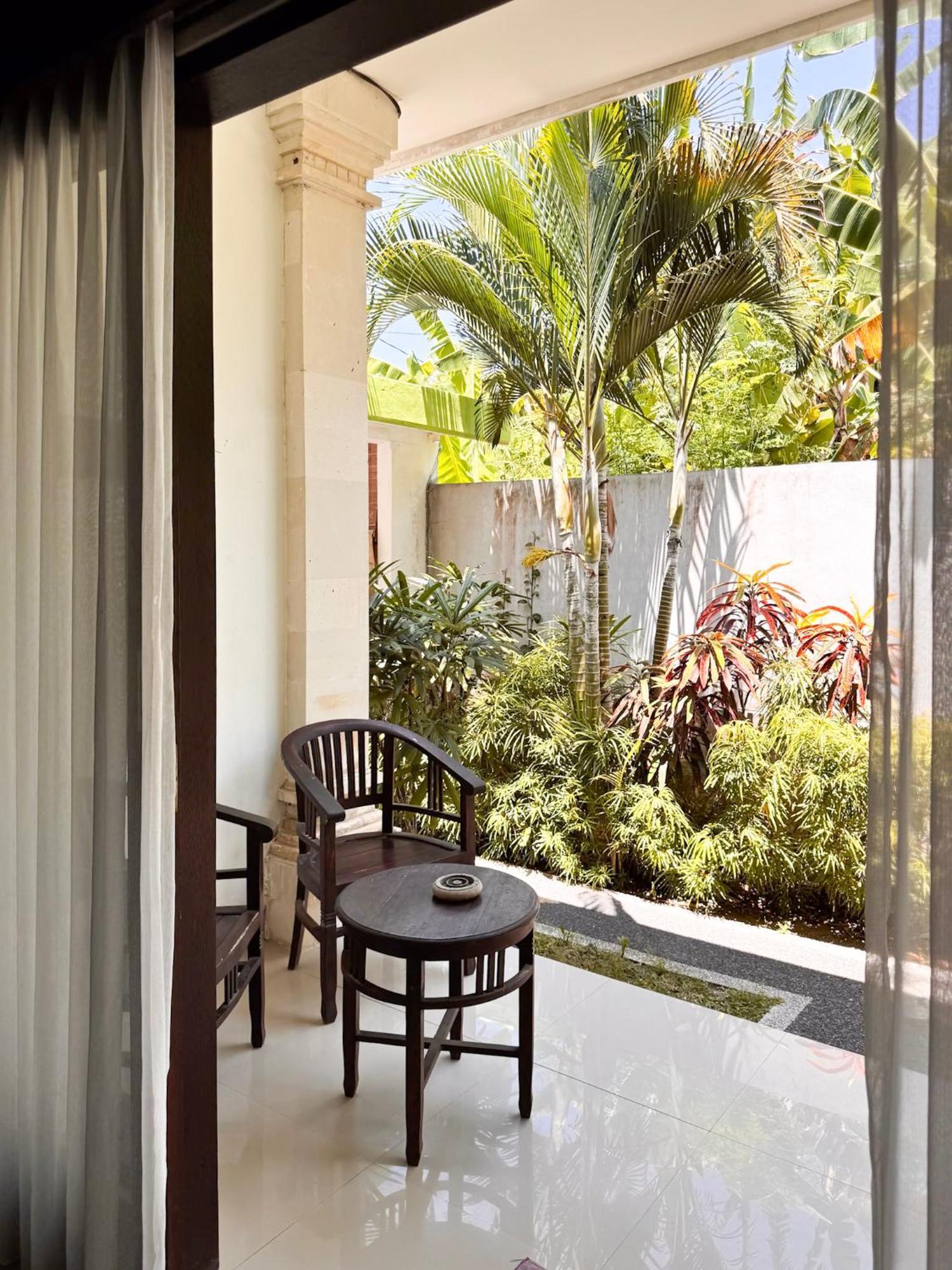 Urban Jungle Beach House Canggu Eksteriør billede
