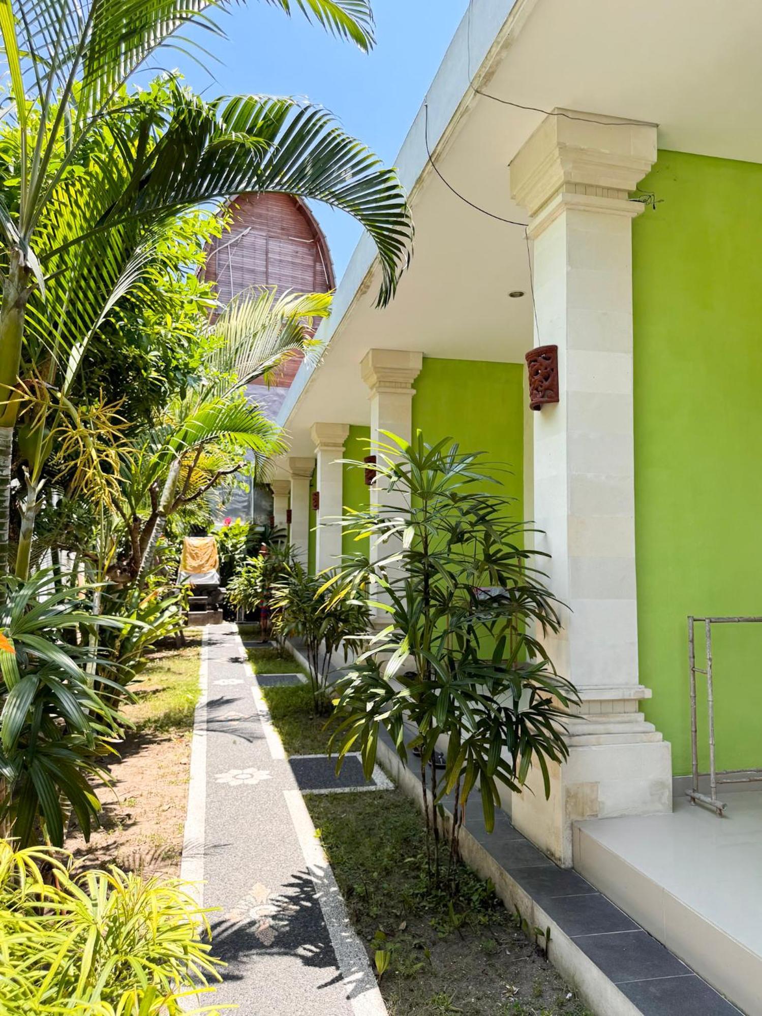 Urban Jungle Beach House Canggu Eksteriør billede