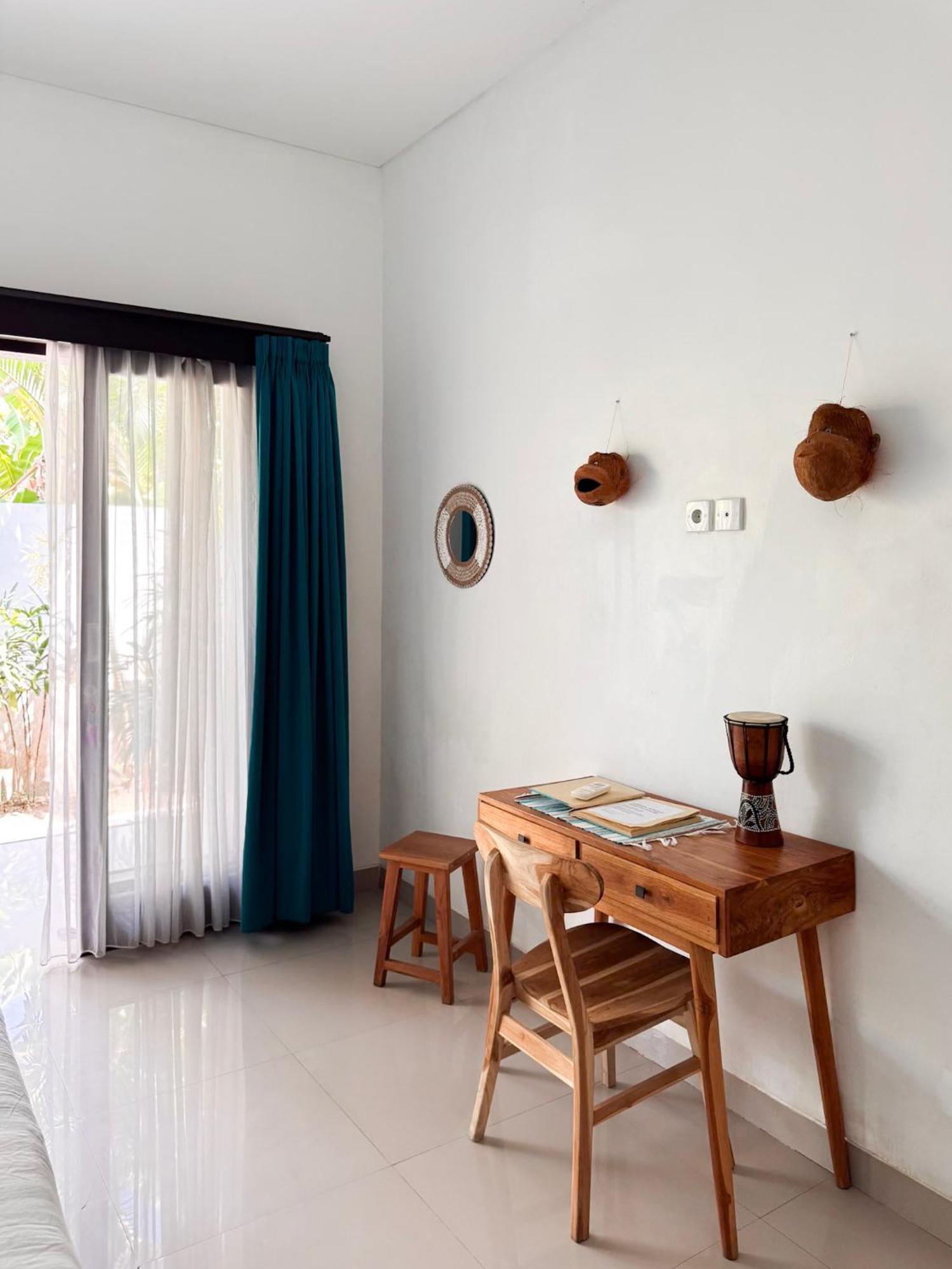 Urban Jungle Beach House Canggu Eksteriør billede