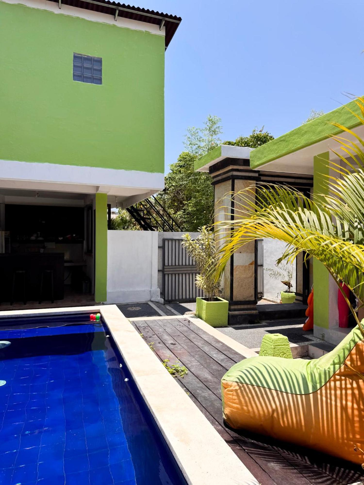 Urban Jungle Beach House Canggu Eksteriør billede