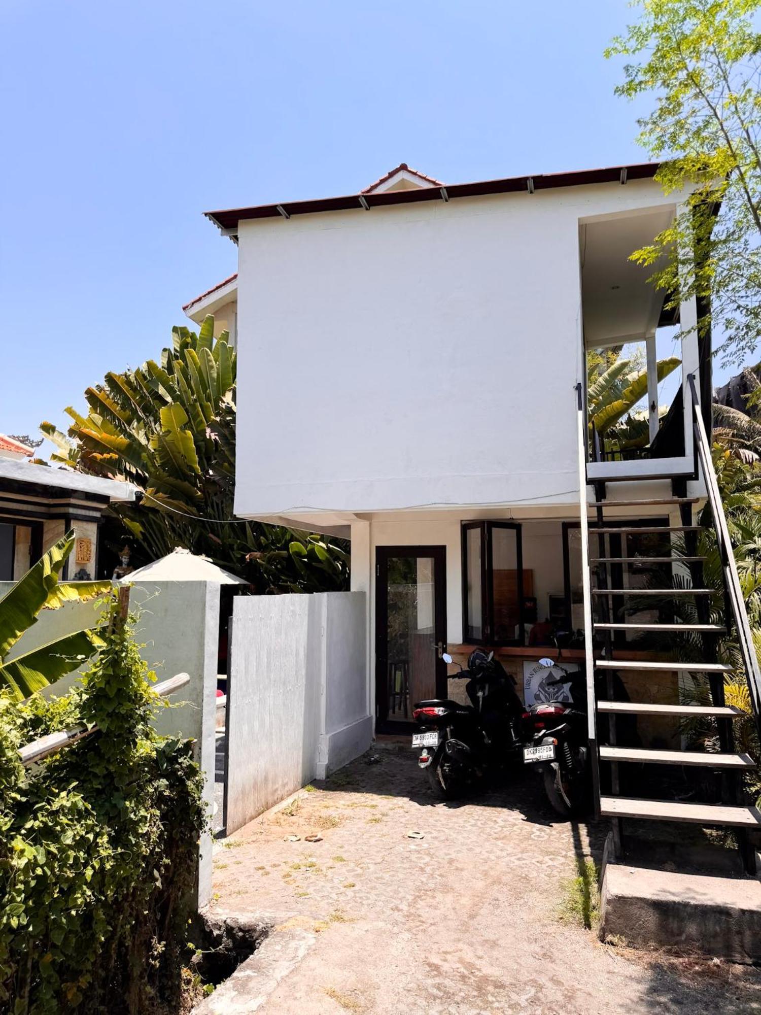 Urban Jungle Beach House Canggu Eksteriør billede