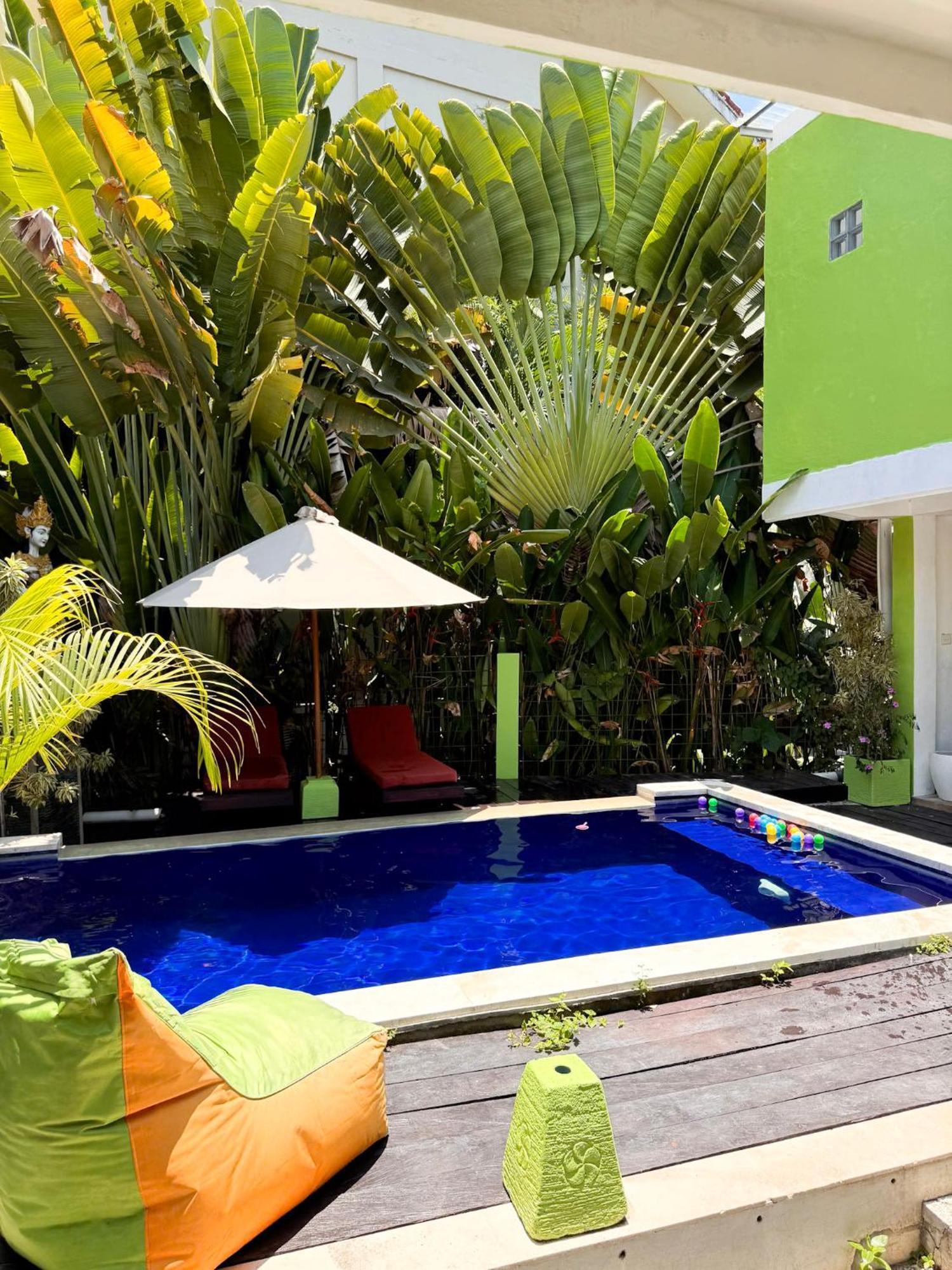 Urban Jungle Beach House Canggu Eksteriør billede
