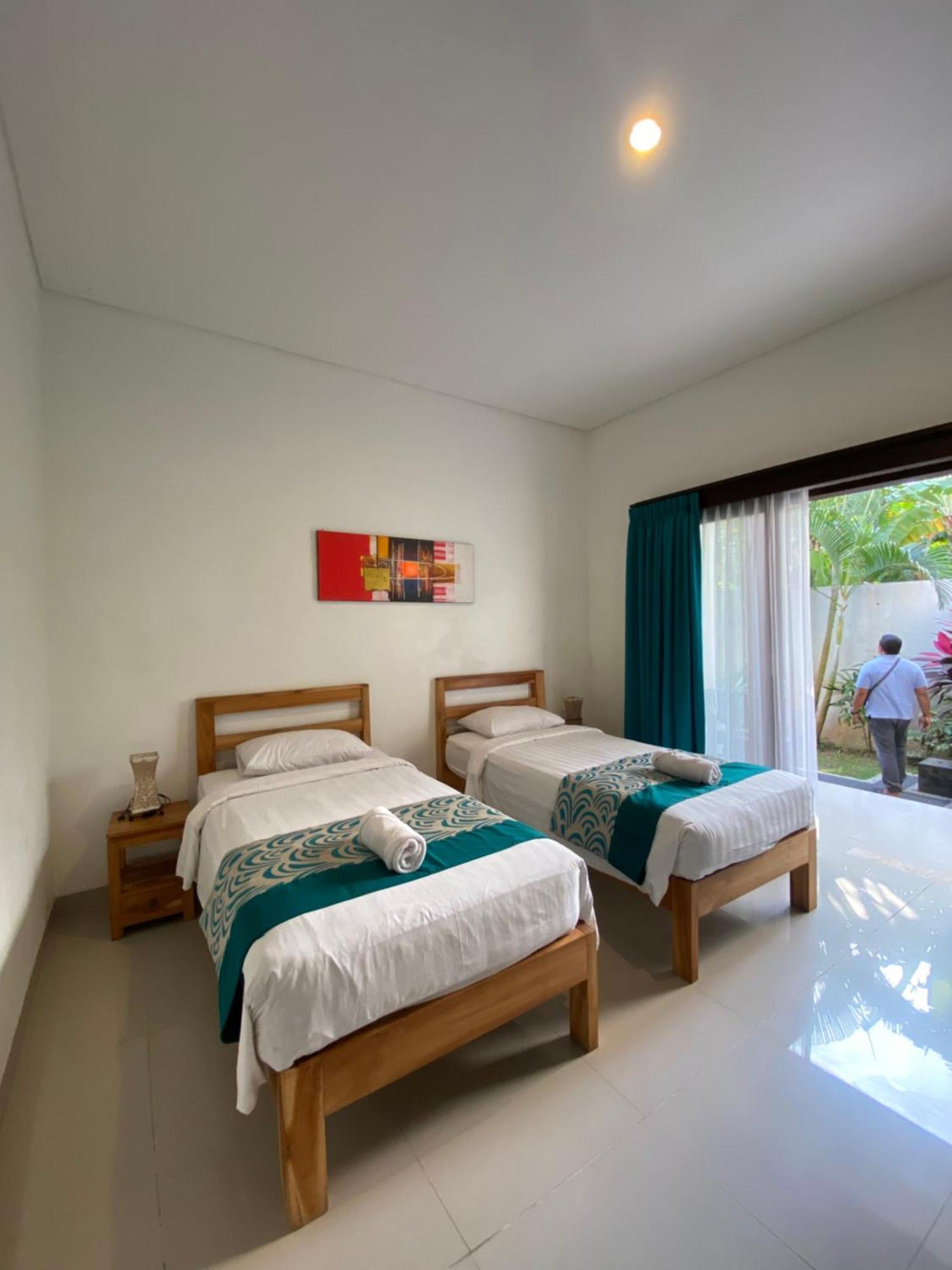Urban Jungle Beach House Canggu Eksteriør billede